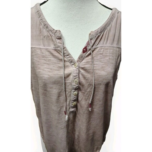 Jennifer & Grace Blouse Size L Short Sleeve Layered Hem Embroidery Back - Picture 3 of 6